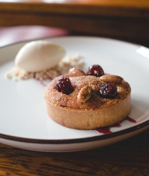 The Hinds Head bakewell tart