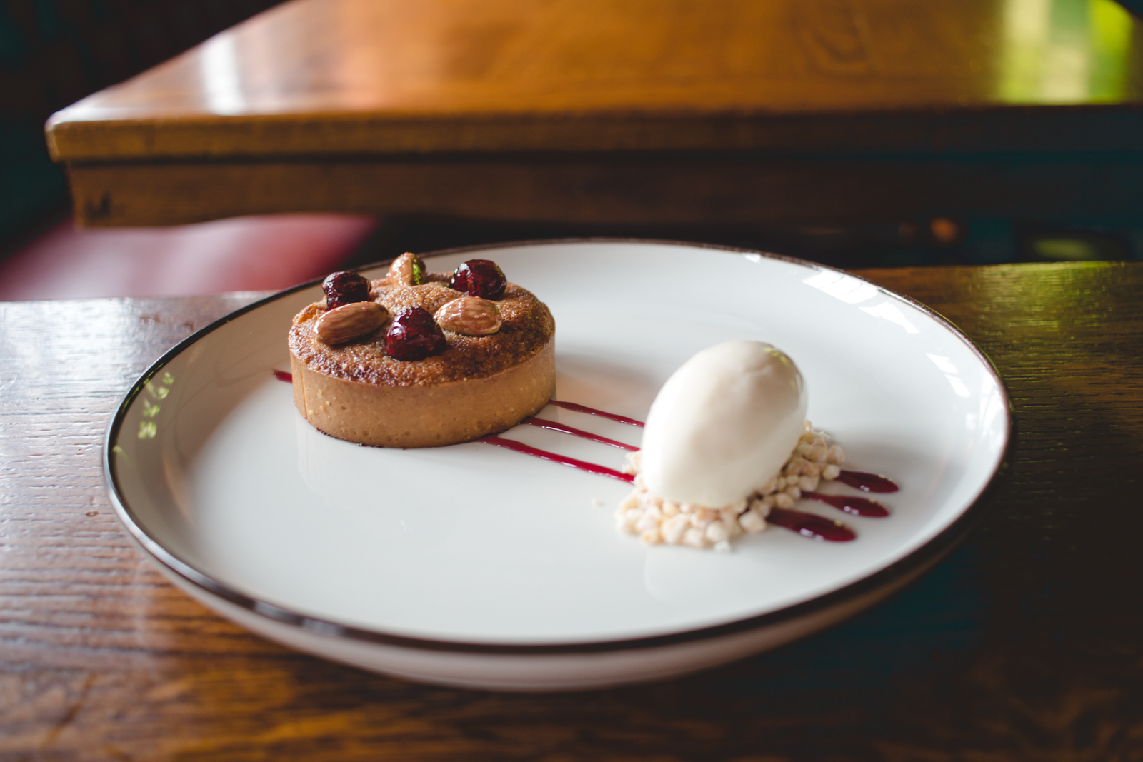 The Hinds Head bakewell tart