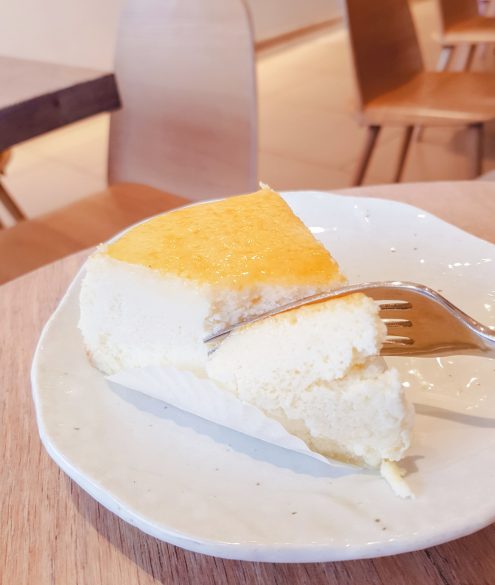 Jiggly japanese cheesecake in London souffle