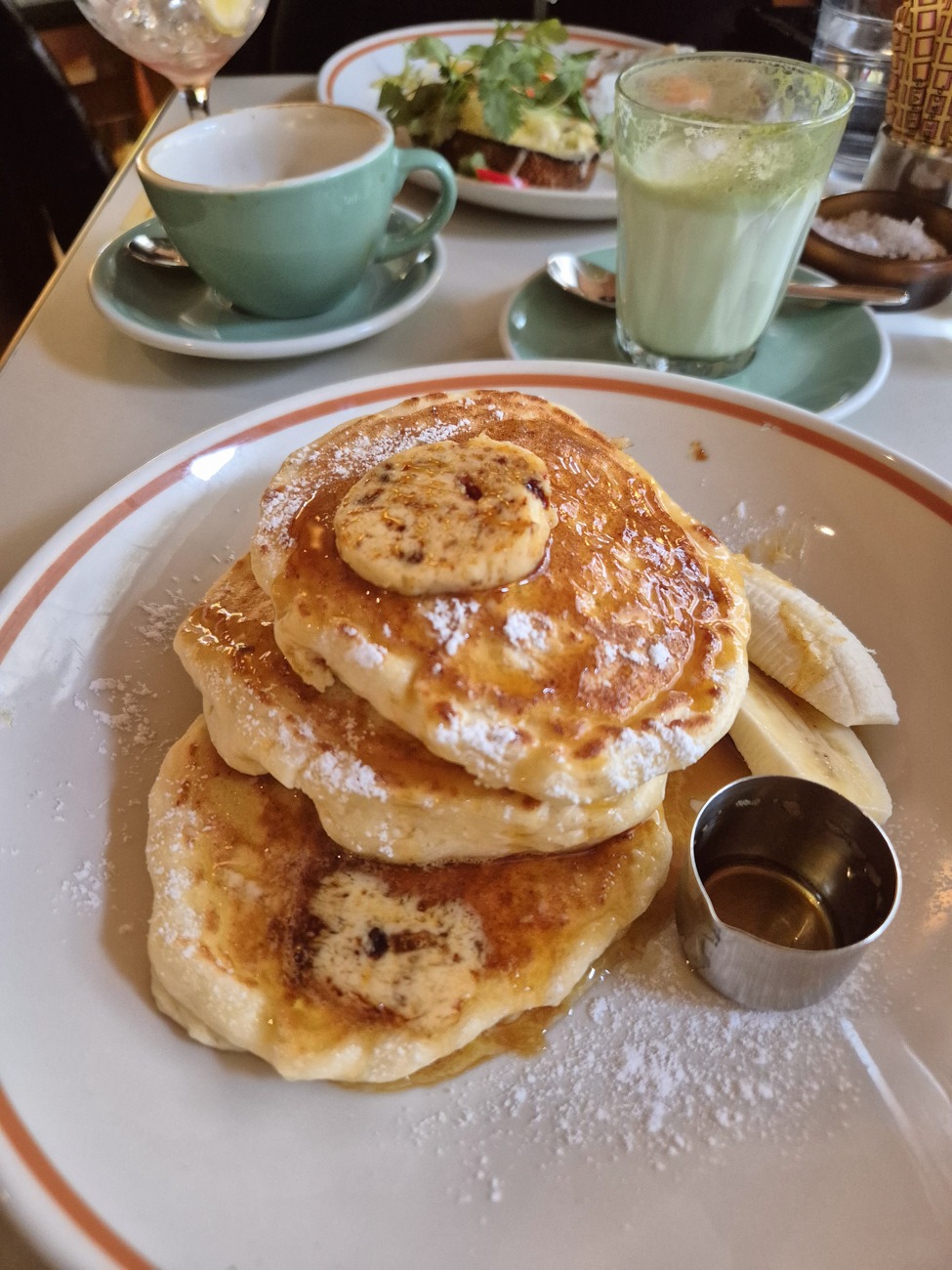 Granger and co notting hill brunch review ricotta hotcakes pancakes